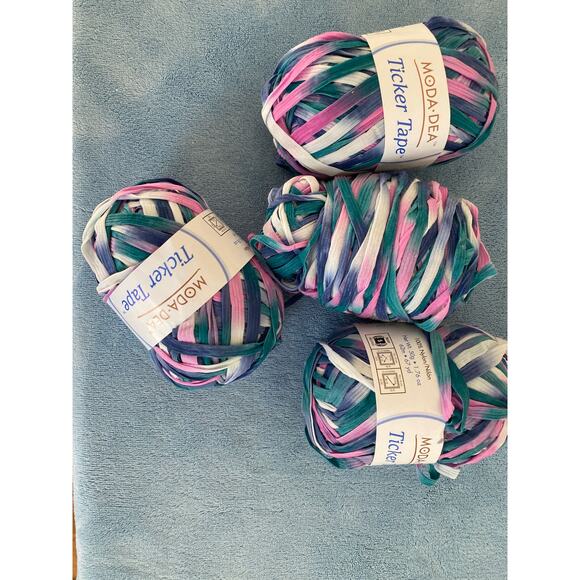 Ticker Tape Yarn from Moda Dea, Monet - Picture 4 of 8